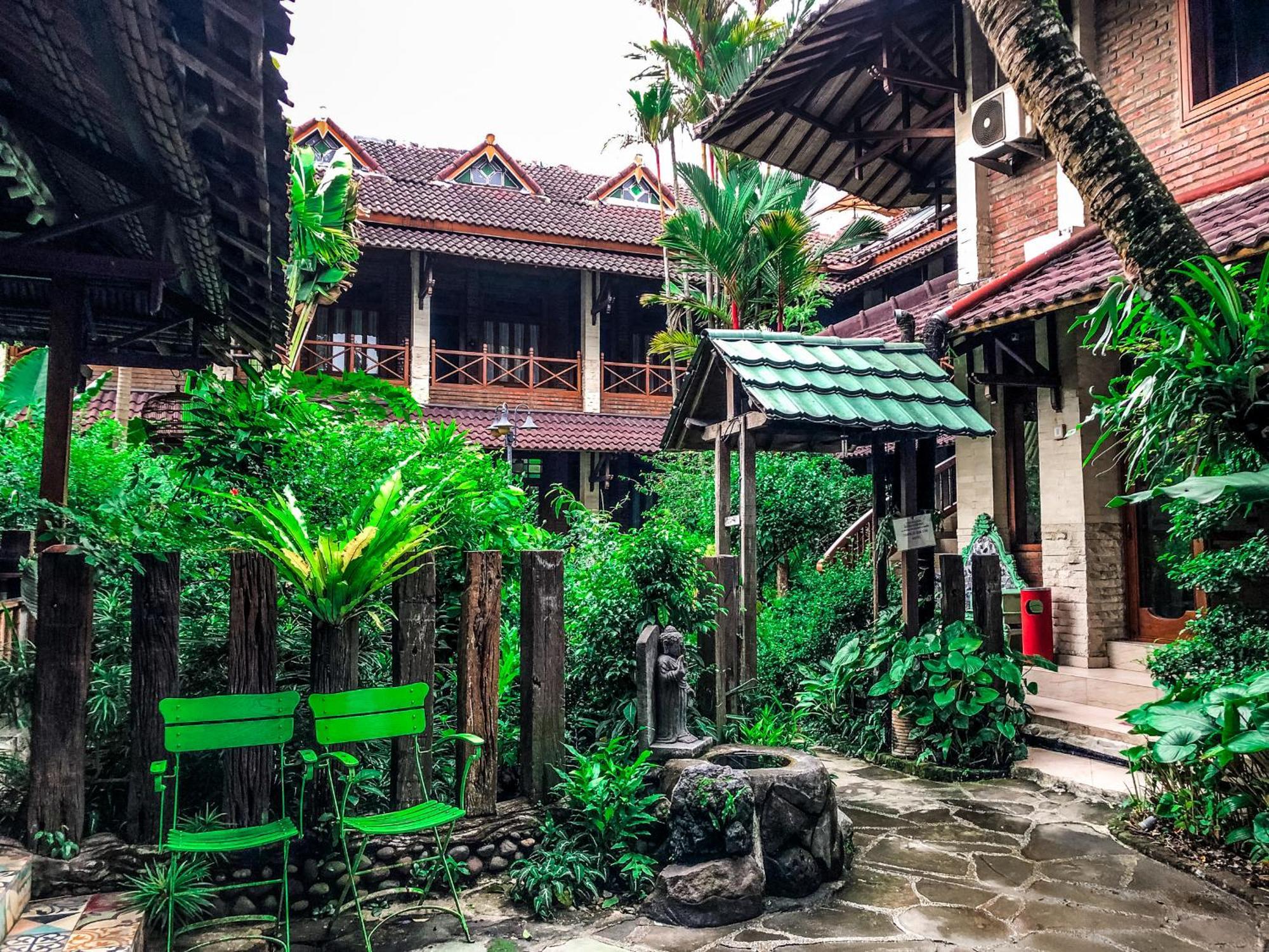 Arys Garden Hotel Yogyakarta يوغياكارتا المظهر الخارجي الصورة