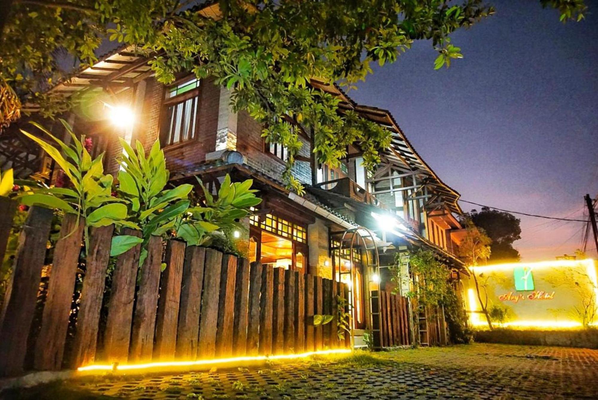 Arys Garden Hotel Yogyakarta يوغياكارتا المظهر الخارجي الصورة