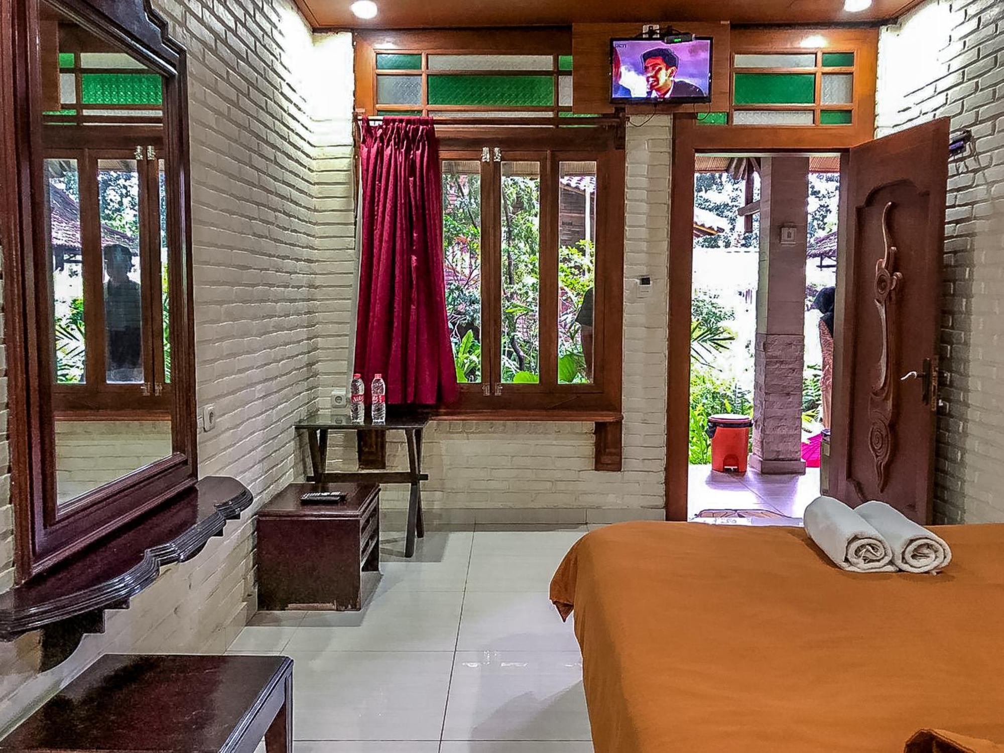 Arys Garden Hotel Yogyakarta يوغياكارتا المظهر الخارجي الصورة