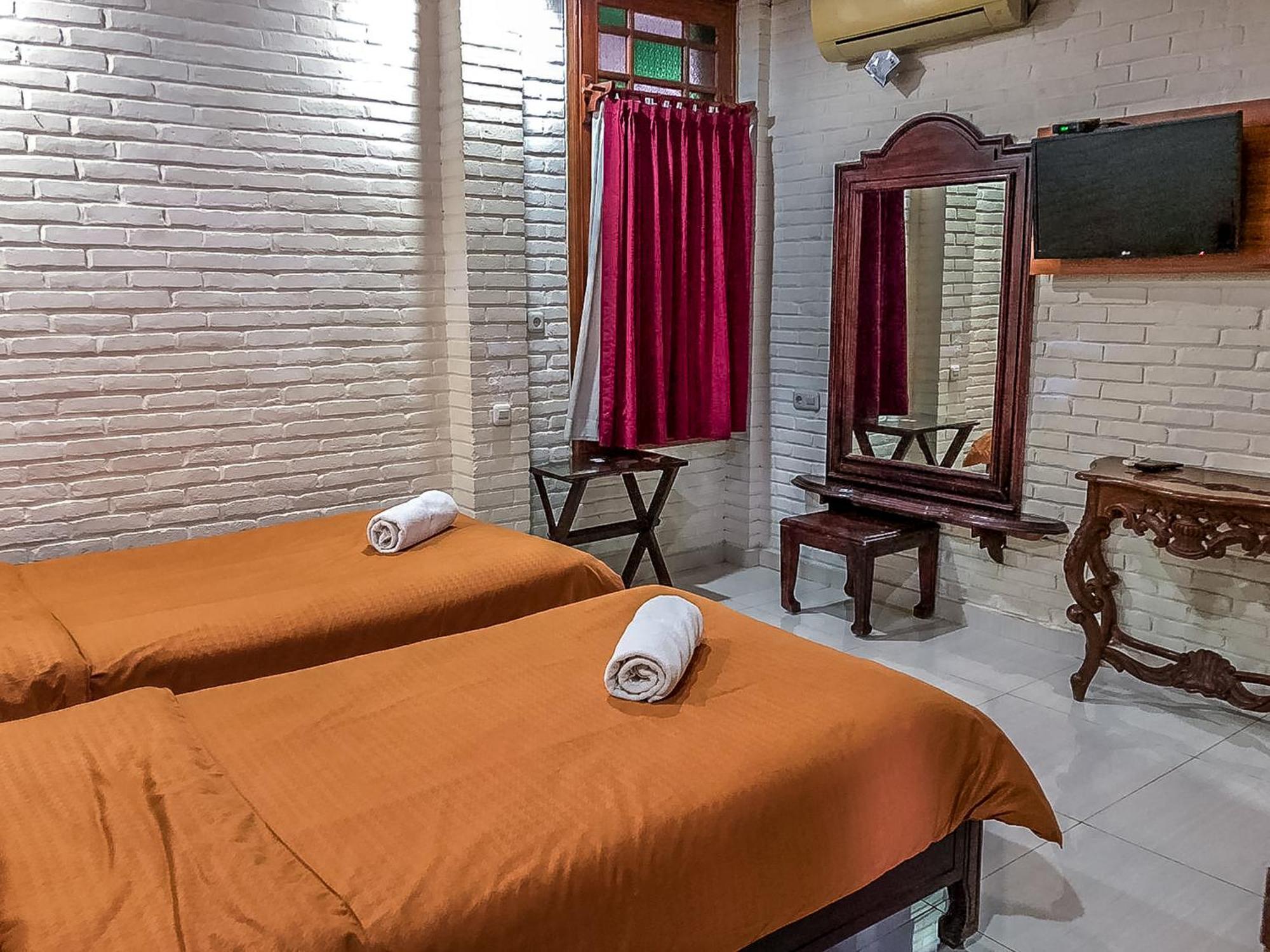 Arys Garden Hotel Yogyakarta يوغياكارتا المظهر الخارجي الصورة